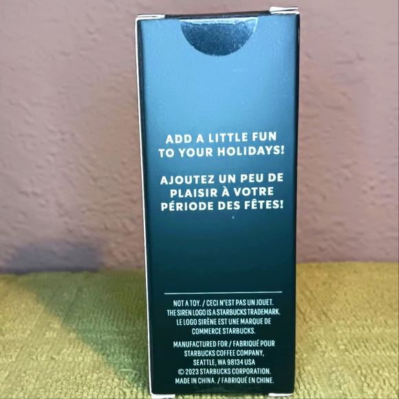 💎 Starbucks 2023 Holiday Bling Ornament Keychain NIB - Picture 3 of 4